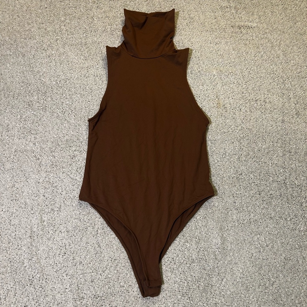 Zara Women’s Brown Sleeveless Turtleneck One-Piece Bodysuit Size M
